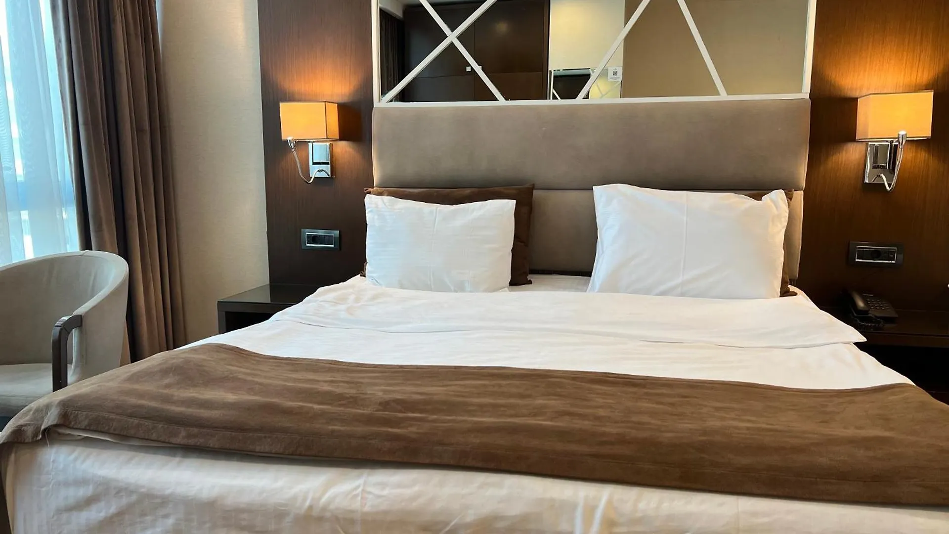 Hotel Diamant Suites Baku 4*,